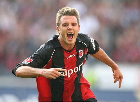 環境極為激 環境極為激